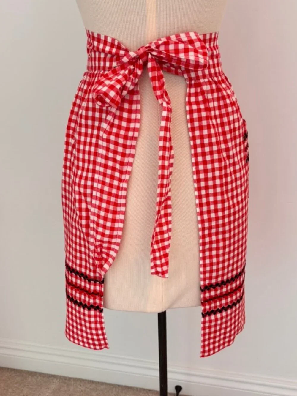 Vintage red and white gingham waist apron with black rick rack trim
